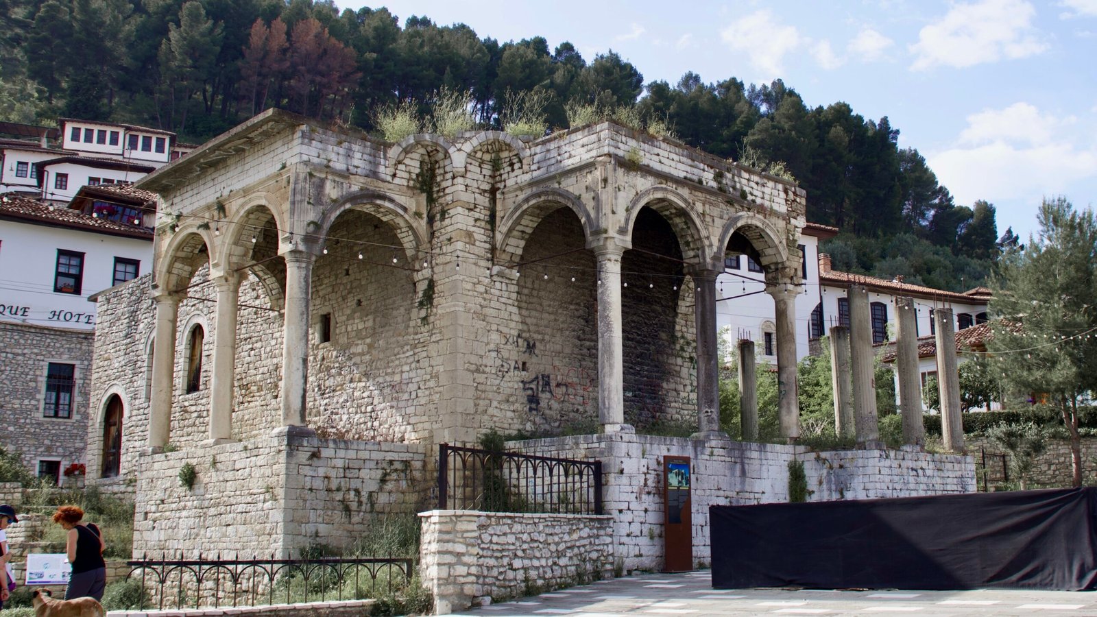 Moschea del Re nel centro storico di Berat, una delle moschee più antiche dell’Albania