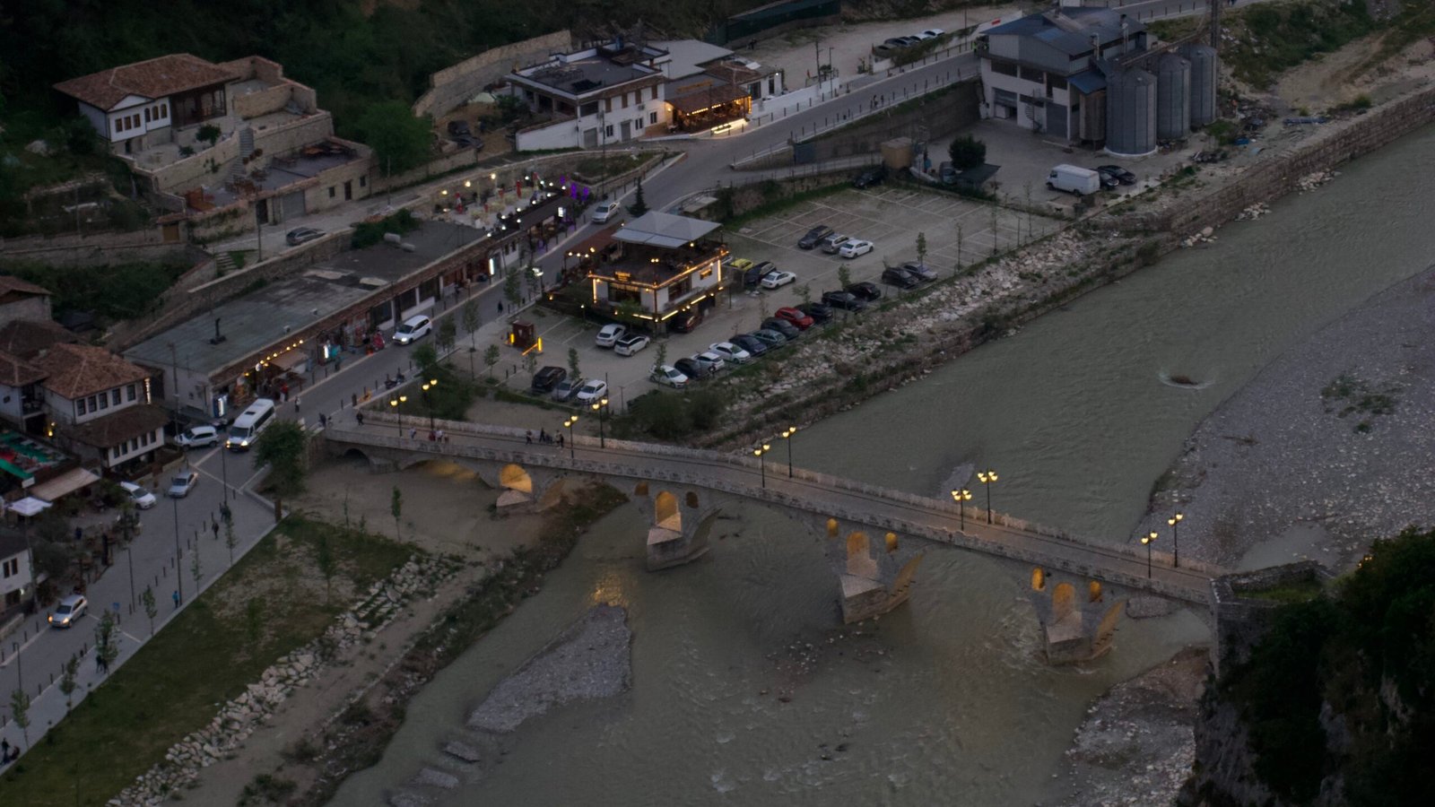Ponte di Gorica sul fiume Osum a Berat, uno dei simboli della città