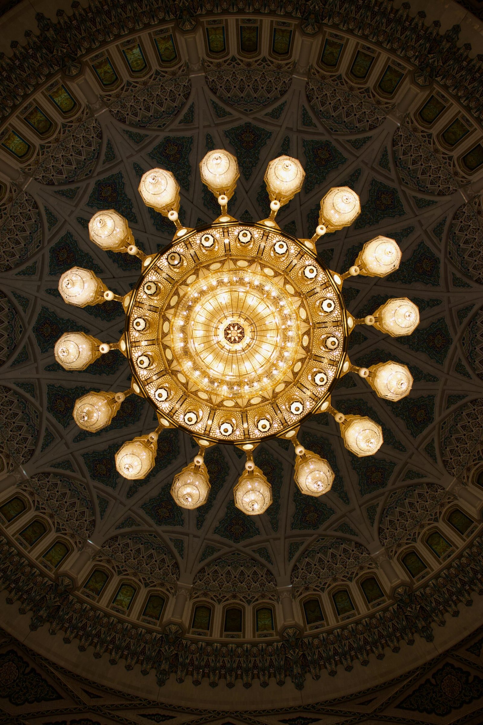 Lampadario della Grande Moschea Sultan Qaboos di Muscat