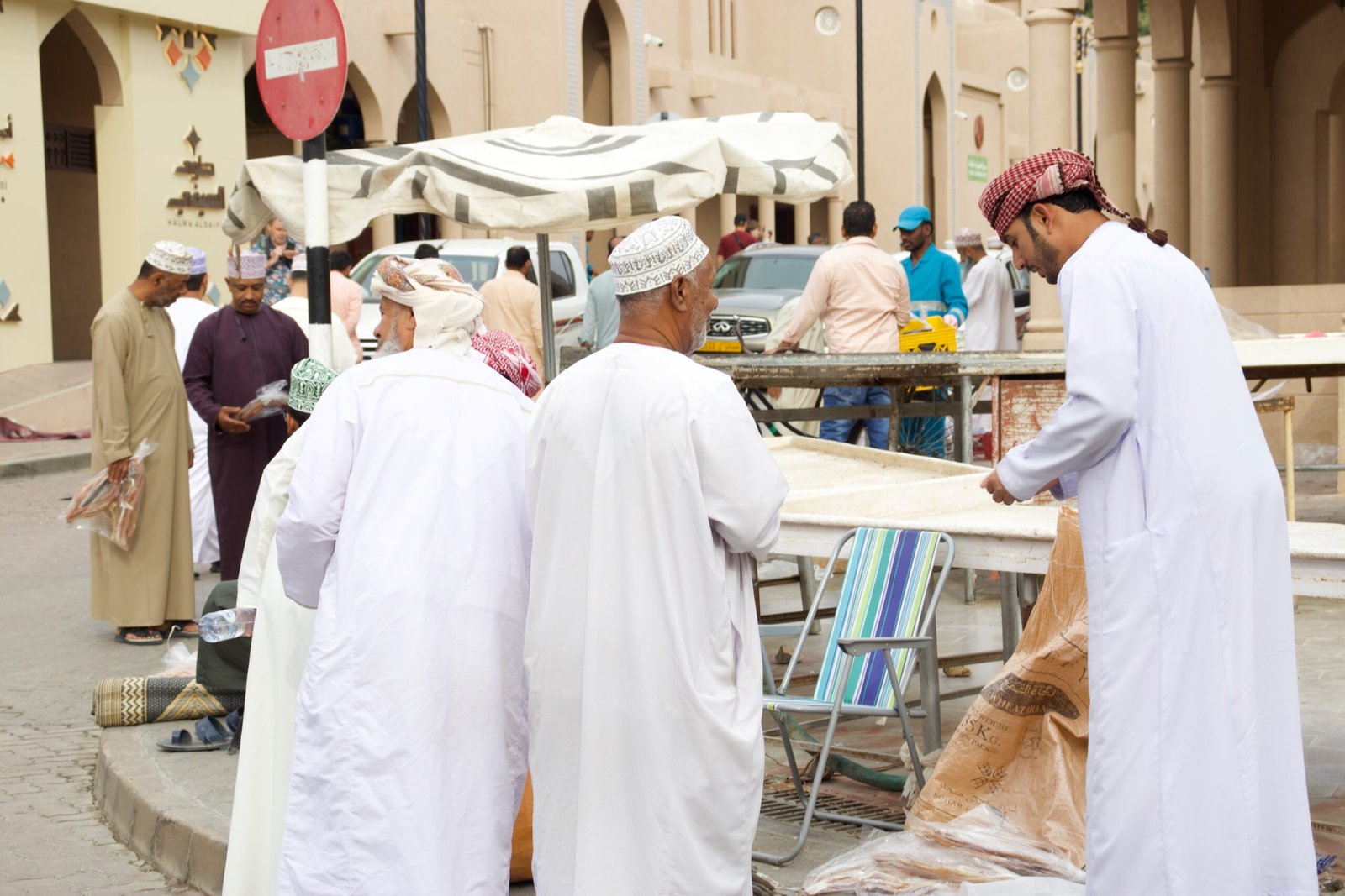 Bancarella nel souq di Nizwa