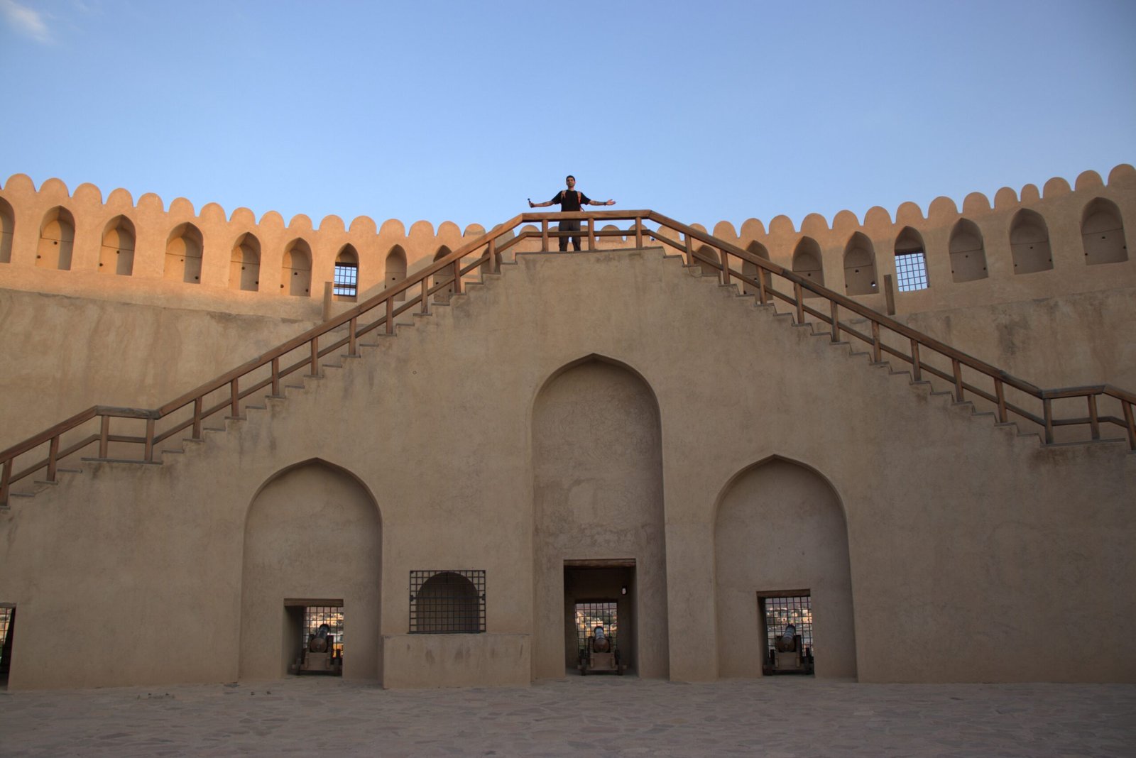 Forte di Nizwa al tramonto in Oman