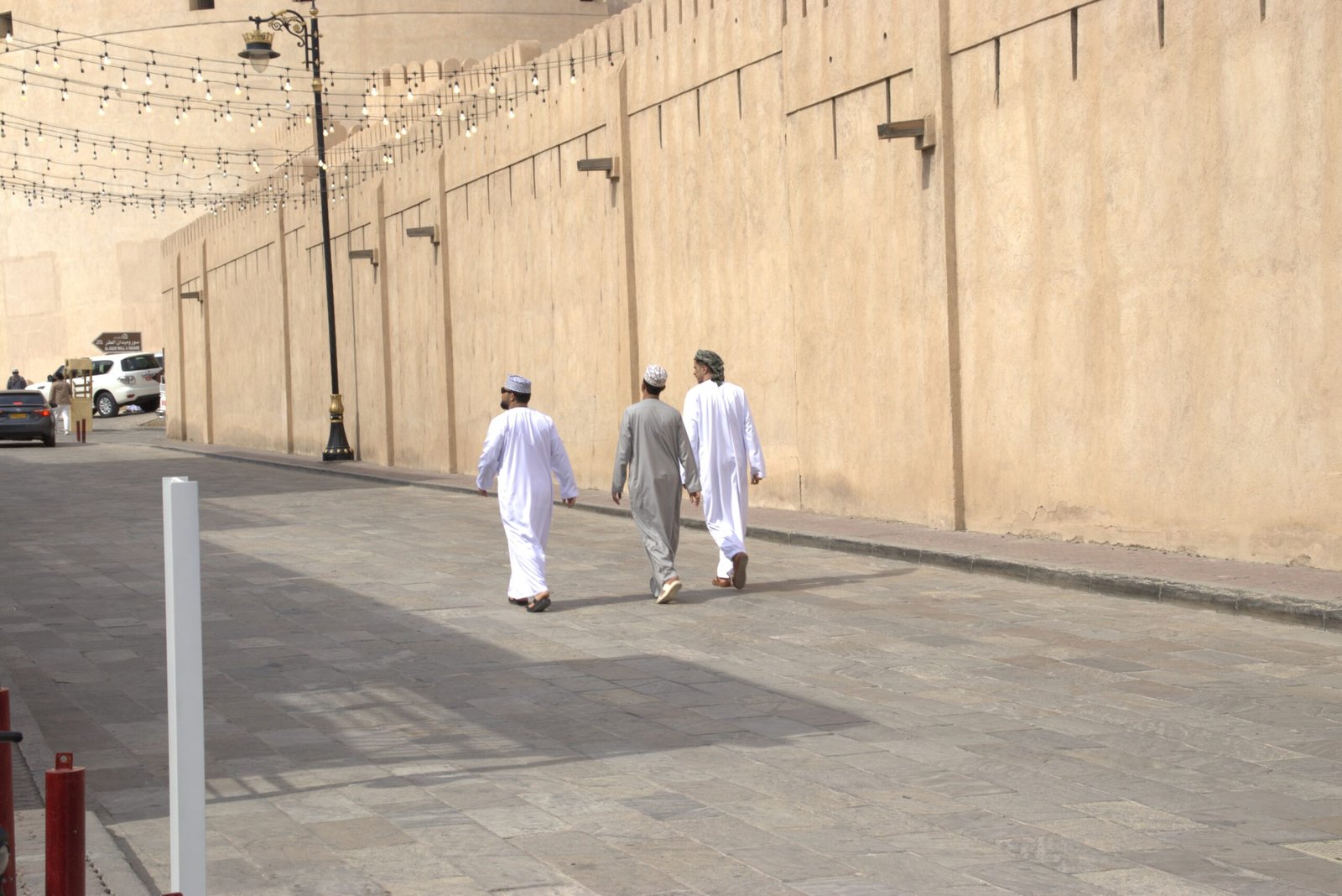 Centro storico di Nizwa Persone nel centro storico di Nizwa in Oman